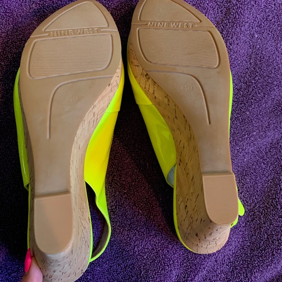 Nine West Yellow Platform Wedge Sandals sz 8.5M - Picture 5 of 5
